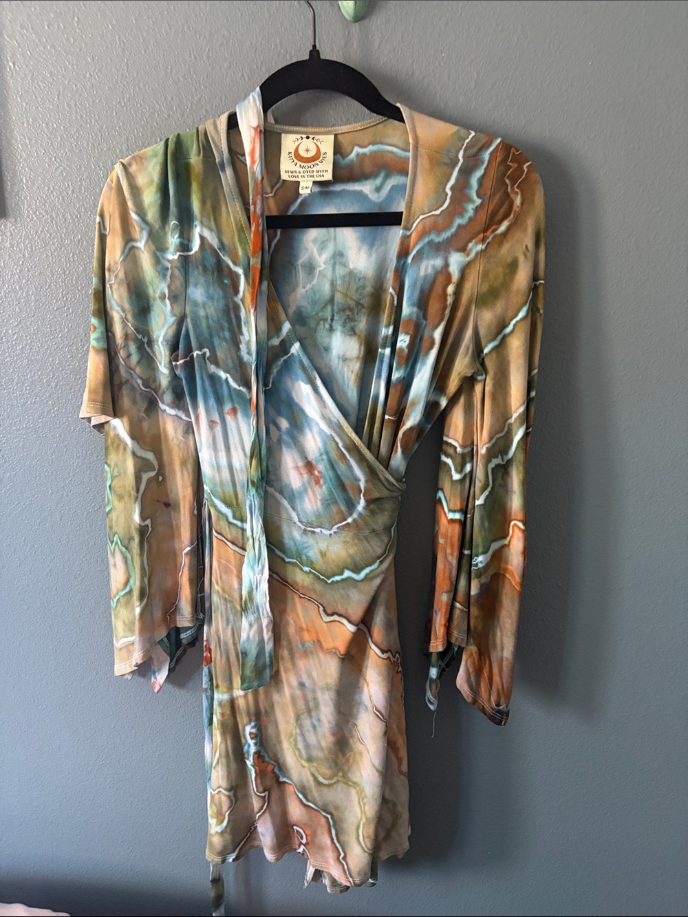 Wrap-Style Midi Dress in Multicolor Marble Print